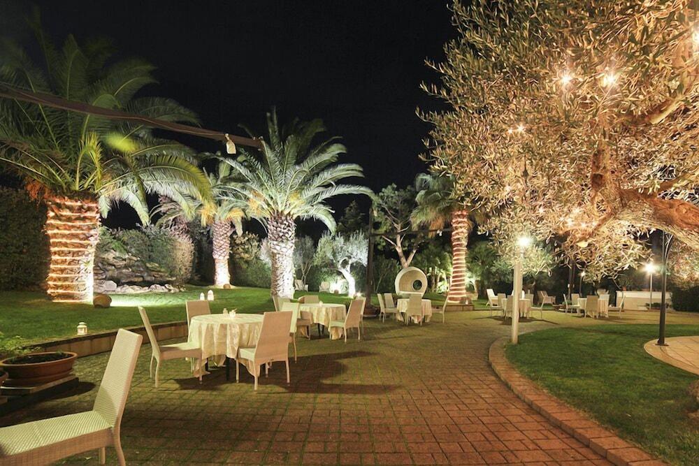 Park Hotel La Grave Castellana Grotte Exterior foto